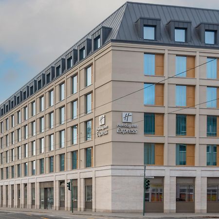 Holiday Inn Express & Suites - Potsdam By Ihg Exterior foto