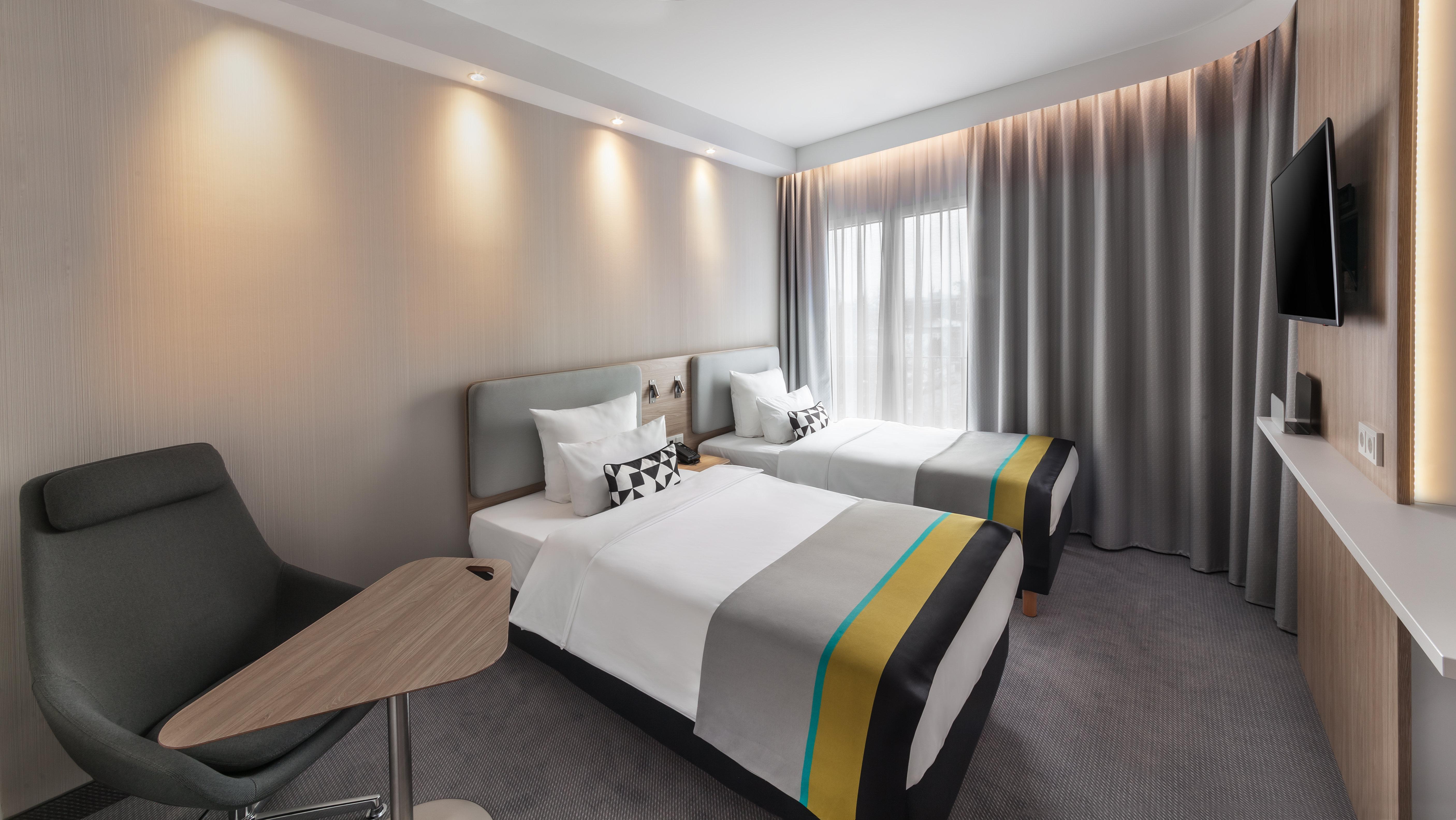 Holiday Inn Express & Suites - Potsdam By Ihg Exterior foto