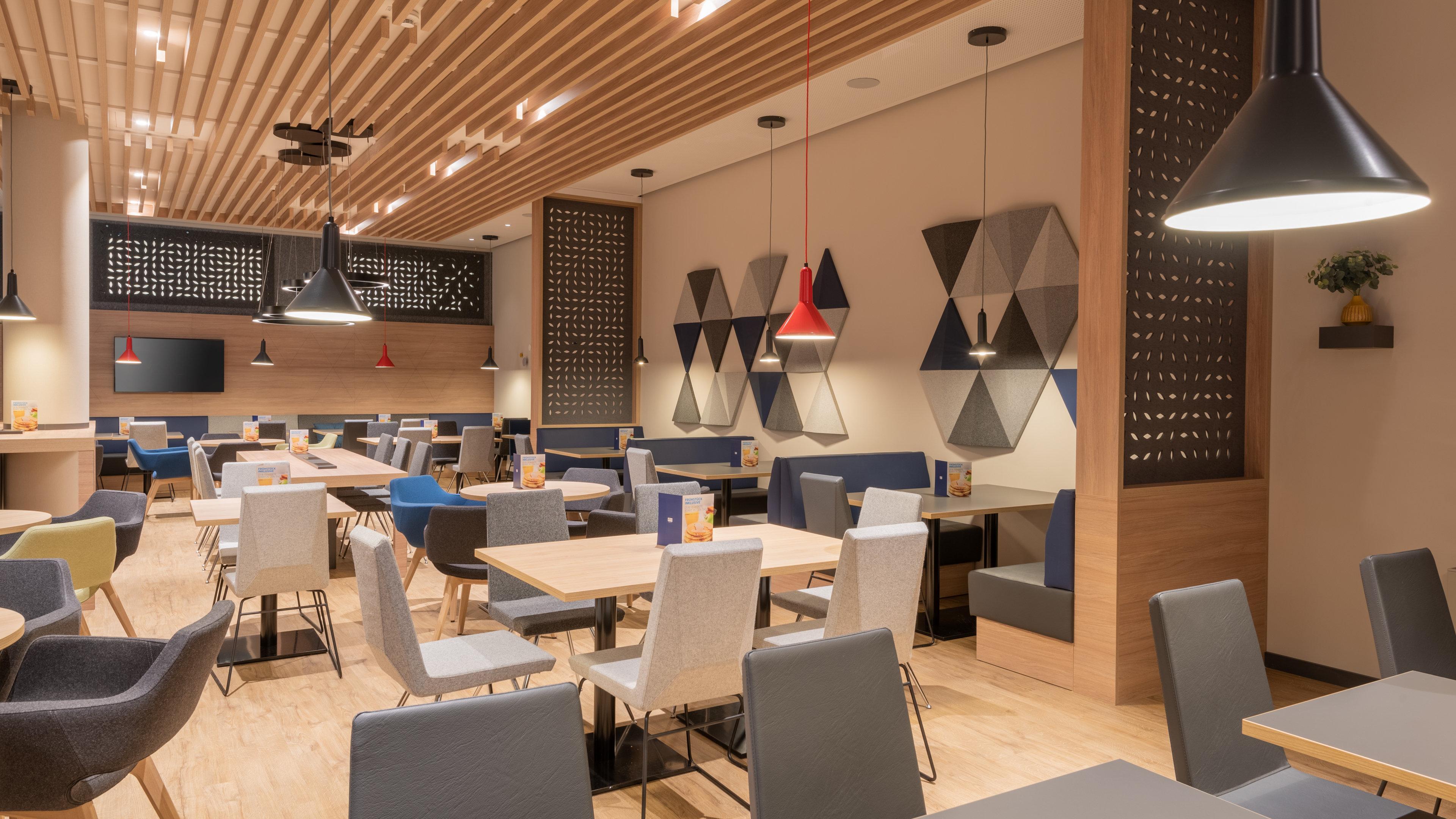 Holiday Inn Express & Suites - Potsdam By Ihg Exterior foto