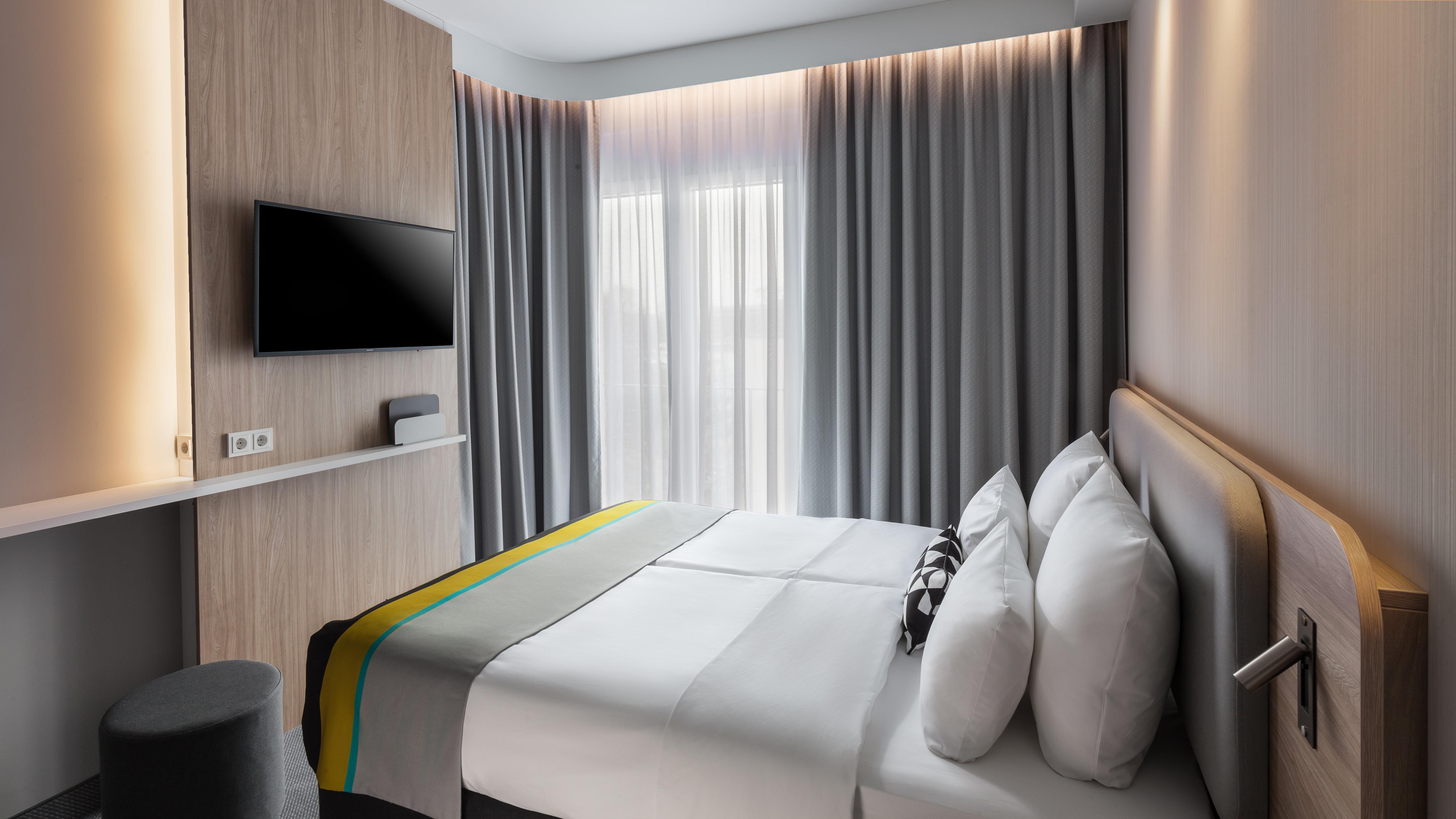 Holiday Inn Express & Suites - Potsdam By Ihg Exterior foto
