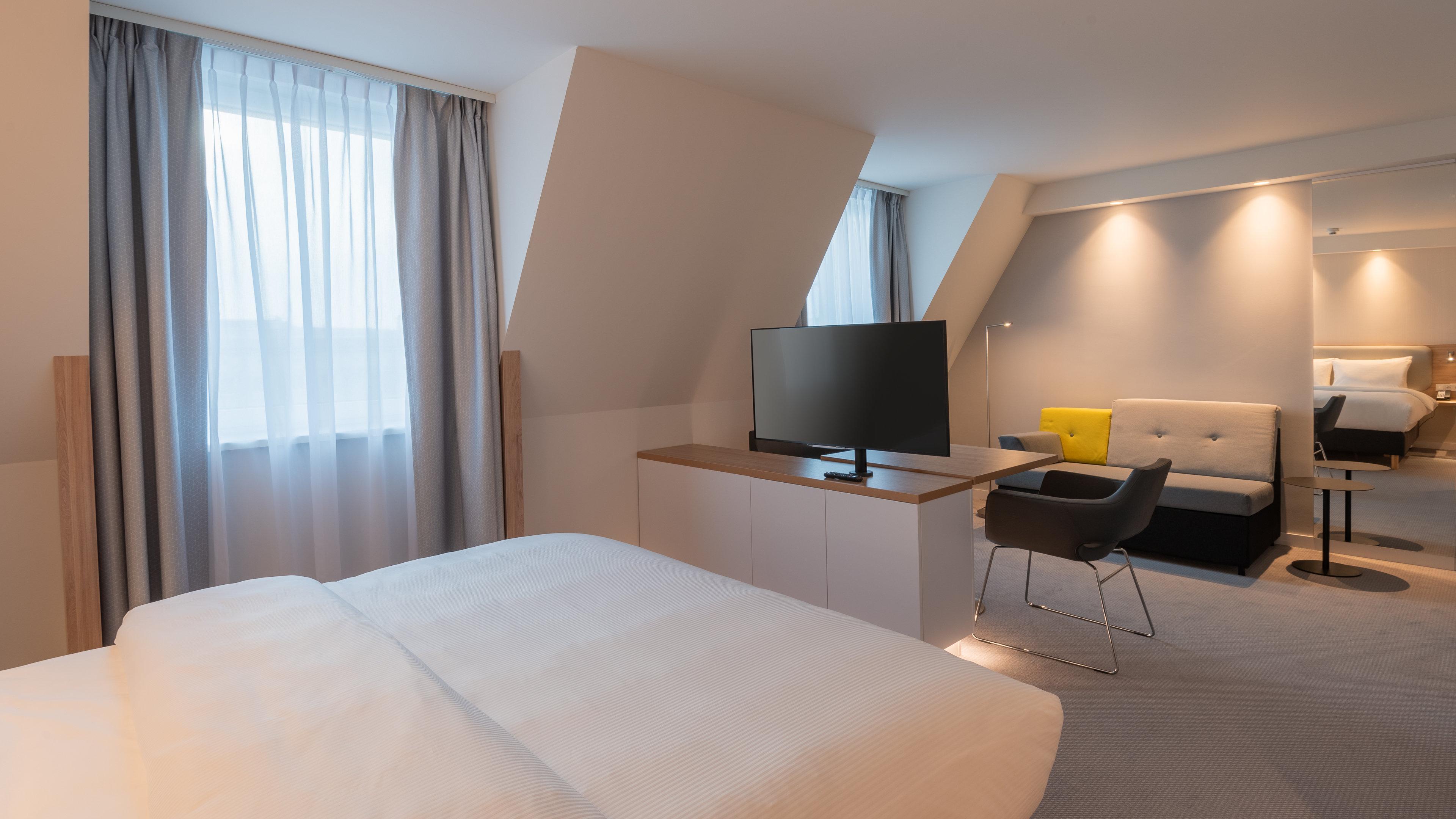 Holiday Inn Express & Suites - Potsdam By Ihg Exterior foto