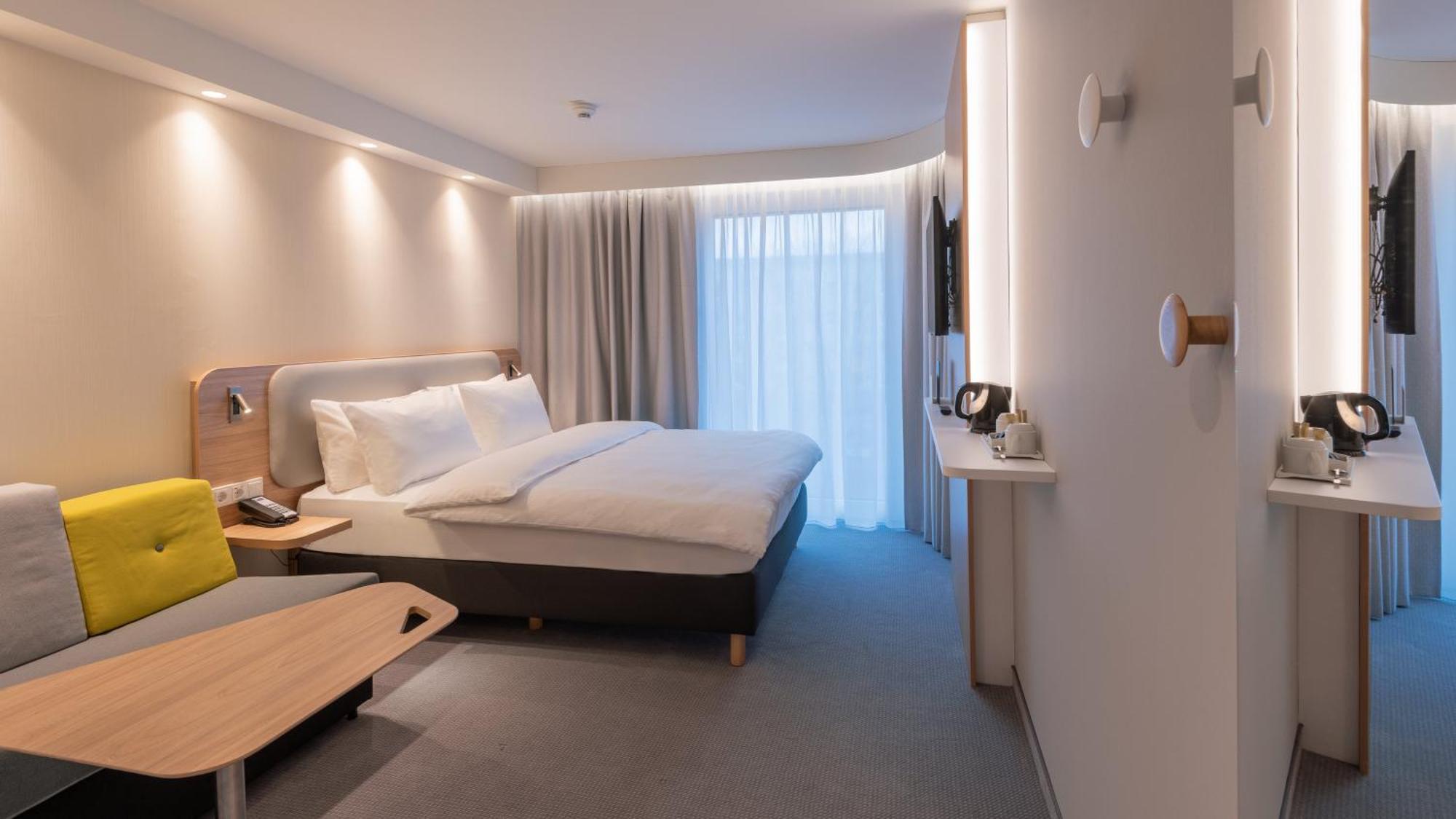 Holiday Inn Express & Suites - Potsdam By Ihg Exterior foto
